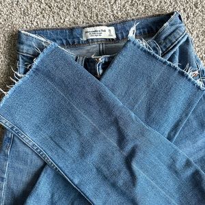 Abercrombie & Fitch Ultra High Rise Ankle Straight